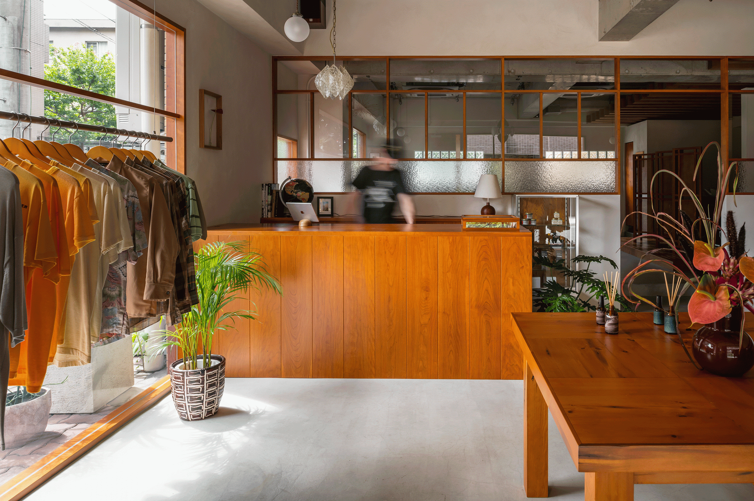 UNDER THE SUN – イナセ工務店